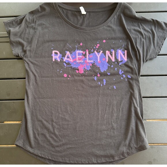 WOMENS “Raelynn” Graphic Black TShirt Sz M  Fair/Good Used Condition - Picture 1 of 7